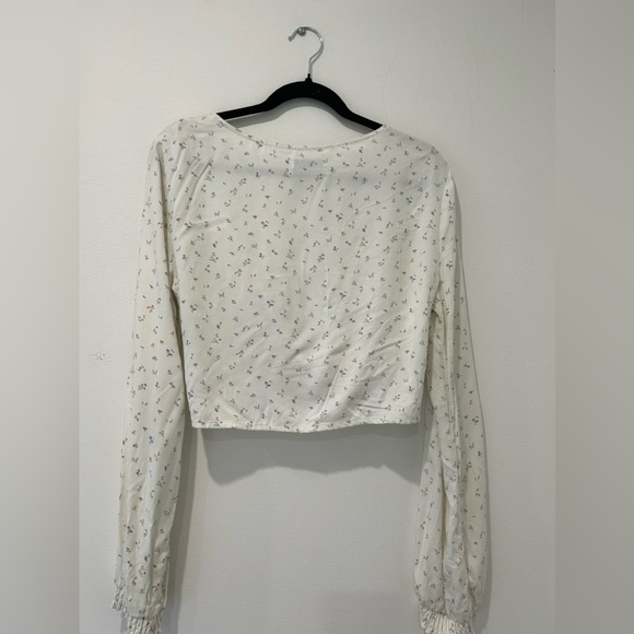 URBAN OUTFITTERS - Twist Front Floral Print Long Sleeve Crop Top Size M - Picture 3 of 7
